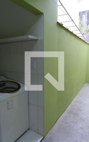 Casa à venda com 200m², 3 quartos e 2 vagasÁrea de Serviço