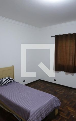 Casa à venda com 200m², 3 quartos e 2 vagasQuarto 2