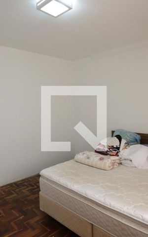 Casa à venda com 200m², 3 quartos e 2 vagasSuíte
