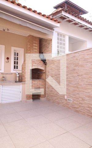 Casa para alugar com 200m², 3 quartos e 2 vagasÁrea Externa