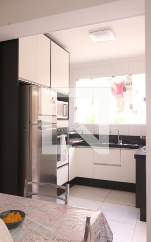 Casa para alugar com 200m², 3 quartos e 2 vagasCozinha