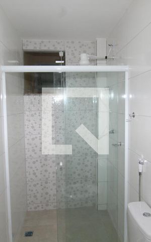Apartamento para alugar com 55m², 2 quartos e sem vagaBanheiro