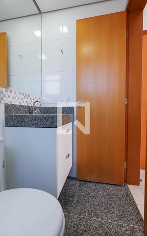 Apartamento à venda com 77m², 3 quartos e 2 vagas Apartamento à venda com 77m², 3 quartos e 2 vagasBanheiro 1