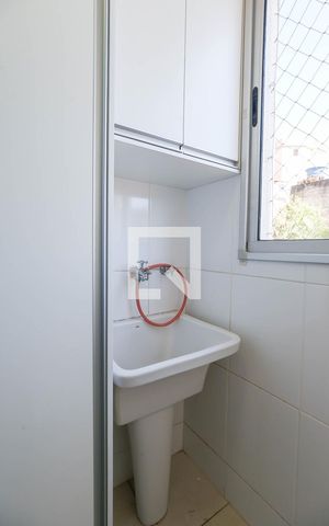 Apartamento à venda com 77m², 3 quartos e 2 vagas Apartamento à venda com 77m², 3 quartos e 2 vagasÁrea de Serviço