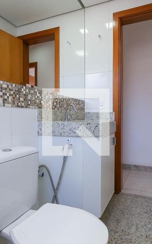 Apartamento à venda com 77m², 3 quartos e 2 vagas Apartamento à venda com 77m², 3 quartos e 2 vagasBanheiro 2