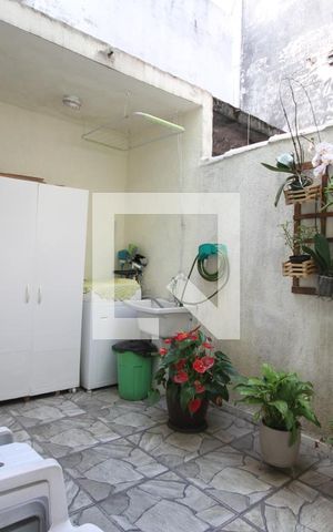 Casa à venda com 110m², 3 quartos e sem vagaÁrea de Serviço