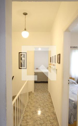 Casa à venda com 110m², 3 quartos e sem vagaCorredor