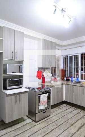 Casa à venda com 253m², 3 quartos e 4 vagasCozinha