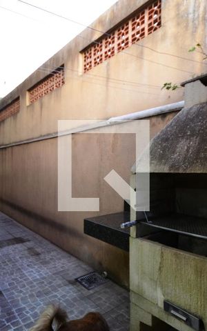 Casa à venda com 253m², 3 quartos e 4 vagasQuintal