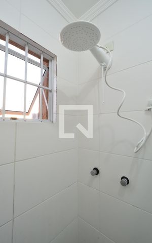Casa à venda com 253m², 3 quartos e 4 vagasBanheiro da Suíte 2