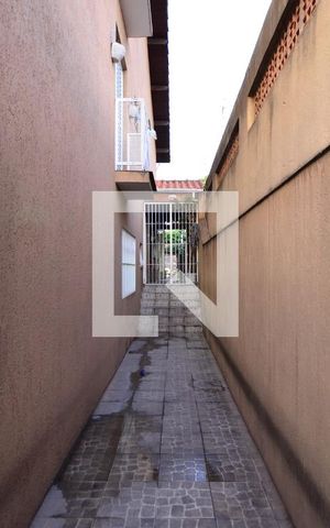 Casa à venda com 253m², 3 quartos e 4 vagasQuintal