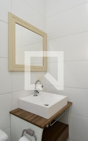Casa à venda com 253m², 3 quartos e 4 vagasBanheiro da Suíte 2