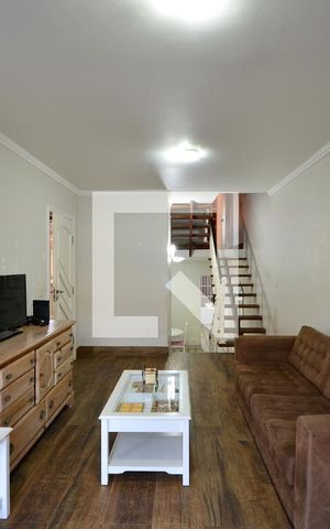 Casa à venda com 253m², 3 quartos e 4 vagasSala