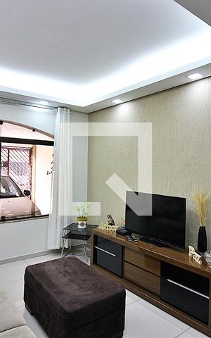 Casa à venda com 150m², 3 quartos e 2 vagasSala