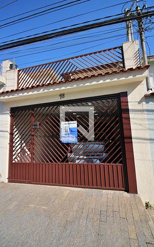 Casa à venda com 150m², 3 quartos e 2 vagasFachada