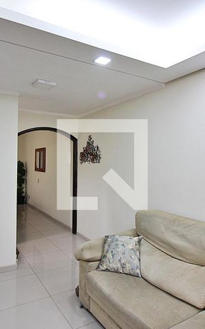 Casa à venda com 150m², 3 quartos e 2 vagasSala