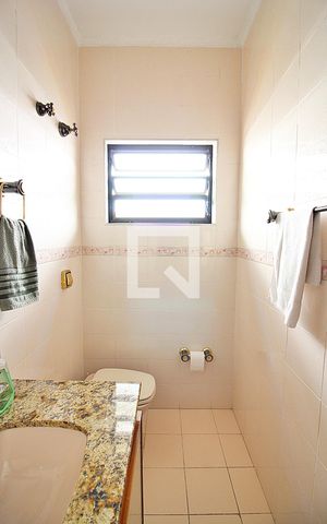Casa à venda com 150m², 3 quartos e 2 vagasBanheiro Social