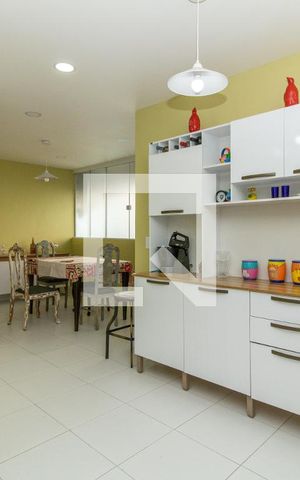Apartamento à venda com 115m², 3 quartos e 1 vaga Apartamento à venda com 115m², 3 quartos e 1 vagaCozinha