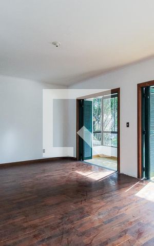 Casa à venda com 417m², 3 quartos e 3 vagasSala