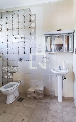 Casa à venda com 417m², 3 quartos e 3 vagasBanheiro da suíte 2