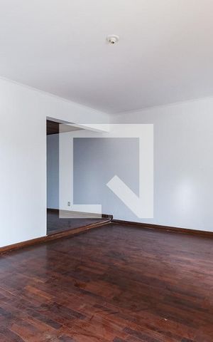 Casa à venda com 417m², 3 quartos e 3 vagasSala