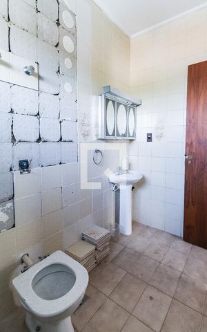 Casa à venda com 417m², 3 quartos e 3 vagasBanheiro da suíte 2