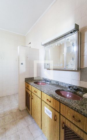 Casa à venda com 417m², 3 quartos e 3 vagasBanheiro da suíte 3