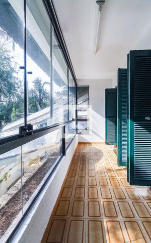 Casa à venda com 417m², 3 quartos e 3 vagasSacada da sala