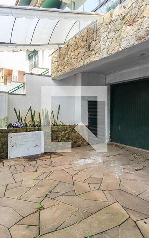 Casa à venda com 417m², 3 quartos e 3 vagasGaragem