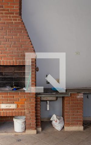 Casa à venda com 510m², 6 quartos e 5 vagasChurrasqueira