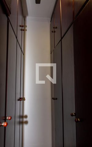 Casa à venda com 510m², 6 quartos e 5 vagasBanheiro da Suíte 1