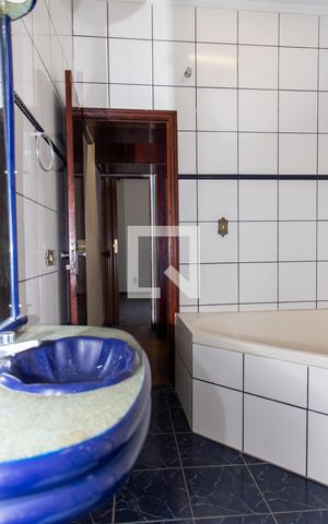 Casa à venda com 510m², 6 quartos e 5 vagasBanheriro da Suite 1