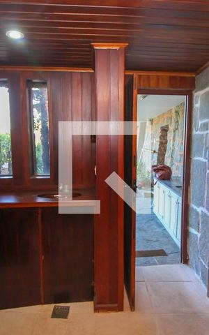Casa à venda com 780m², 5 quartos e 2 vagas Casa à venda com 780m², 5 quartos e 2 vagasSauna