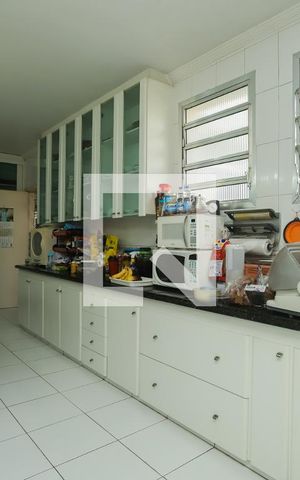 Apartamento à venda com 303m², 4 quartos e 1 vagaCozinha