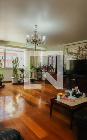Apartamento à venda com 303m², 4 quartos e 1 vagaSala