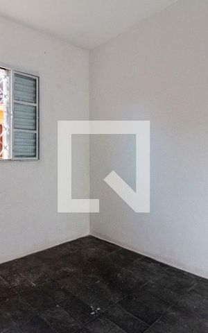 Casa de condomínio para alugar com 38m², 1 quarto e 1 vagaQuarto
