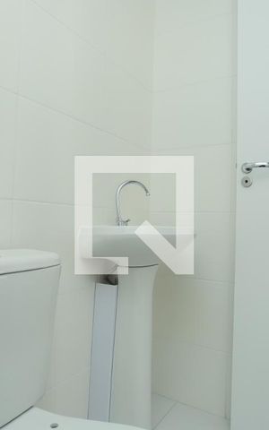 Apartamento à venda com 39m², 2 quartos e sem vagaBanheiro
