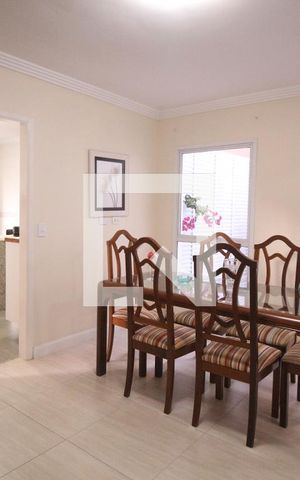 Casa de condomínio à venda com 220m², 3 quartos e 3 vagasSala