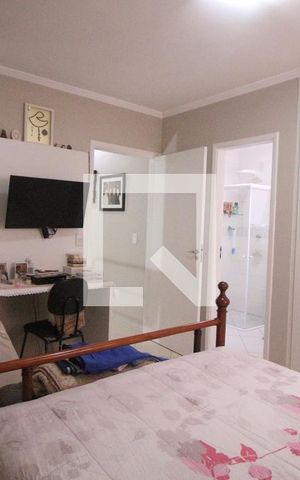 Casa de condomínio à venda com 220m², 3 quartos e 3 vagasQuarto
