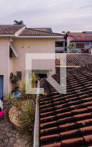 Casa à venda com 281m², 3 quartos e 6 vagas Casa à venda com 281m², 3 quartos e 6 vagasVista Varanda do corredor