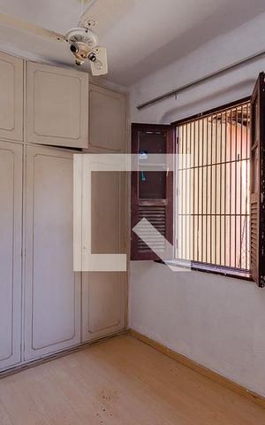 Casa à venda com 350m², 4 quartos e 2 vagas Casa à venda com 350m², 4 quartos e 2 vagasQuarto 2