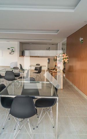 Apartamento à venda com 57m², 2 quartos e 1 vaga Apartamento à venda com 57m², 2 quartos e 1 vagaÁrea comum - Salão de festas