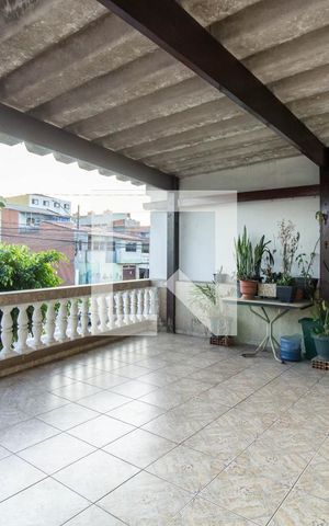 Casa à venda com 124m², 3 quartos e 2 vagas Casa à venda com 124m², 3 quartos e 2 vagasSacada