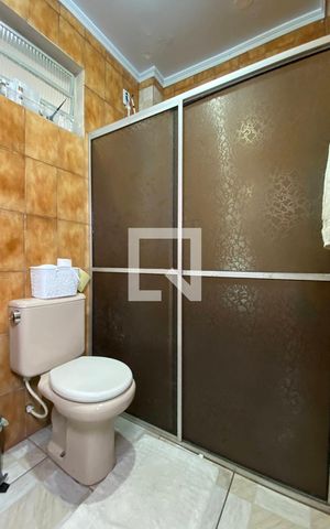 Casa à venda com 210m², 6 quartos e 2 vagasBanheiro