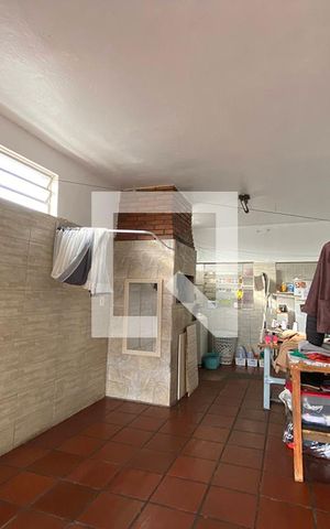 Casa à venda com 210m², 6 quartos e 2 vagasÁrea de Serviço