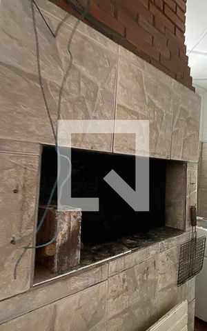Casa à venda com 210m², 6 quartos e 2 vagasChurrasqueira