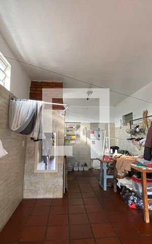Casa à venda com 210m², 6 quartos e 2 vagasÁrea de Serviço
