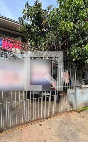 Casa à venda com 210m², 6 quartos e 2 vagasFachada