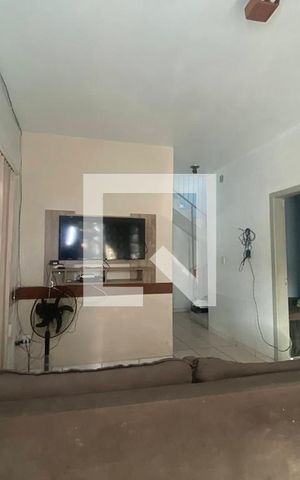 Casa à venda com 210m², 6 quartos e 2 vagasSala