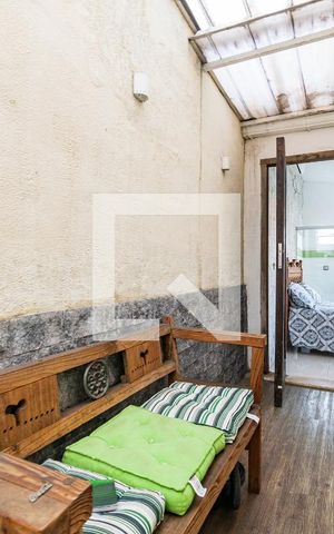 Casa à venda com 205m², 4 quartos e 2 vagas Casa à venda com 205m², 4 quartos e 2 vagasVaranda da Suíte